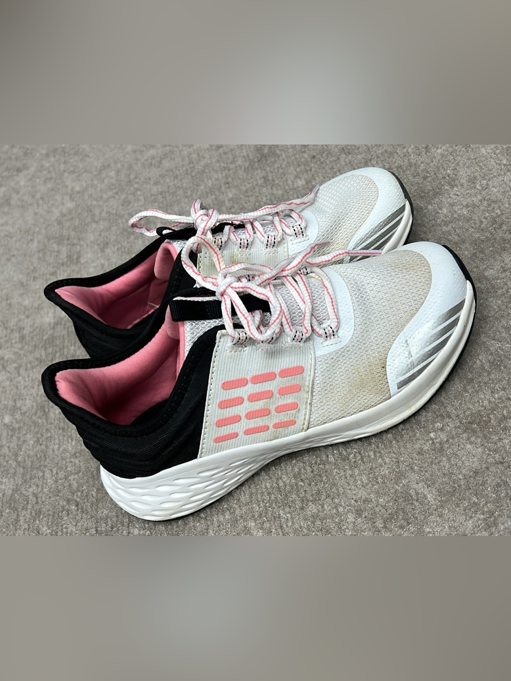 Girls Running Shoes White/Pink size 2